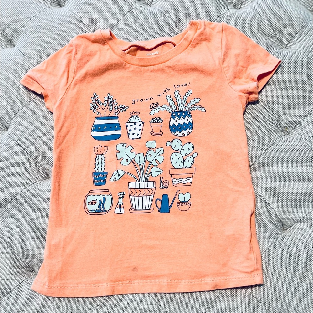 Carter’s size 5T Tshirt